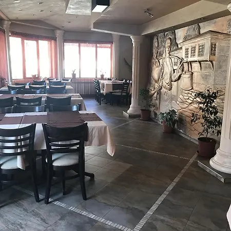 Family Yola Отель Чепеларе